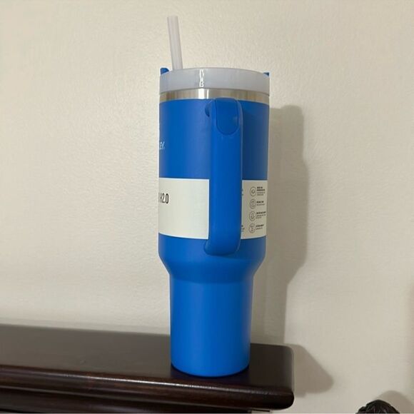 STANLEY THE FLOWSTATE BLUE WHITE 40 OZ 1.18 L QUENCHER H2.0 TUMBER - Picture 4 of 11